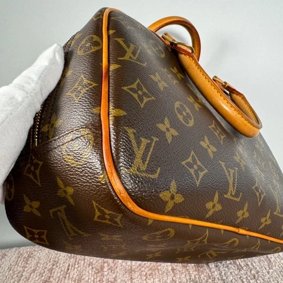 Louis Vuitton Trouville Monogram - Picture 12 of 16